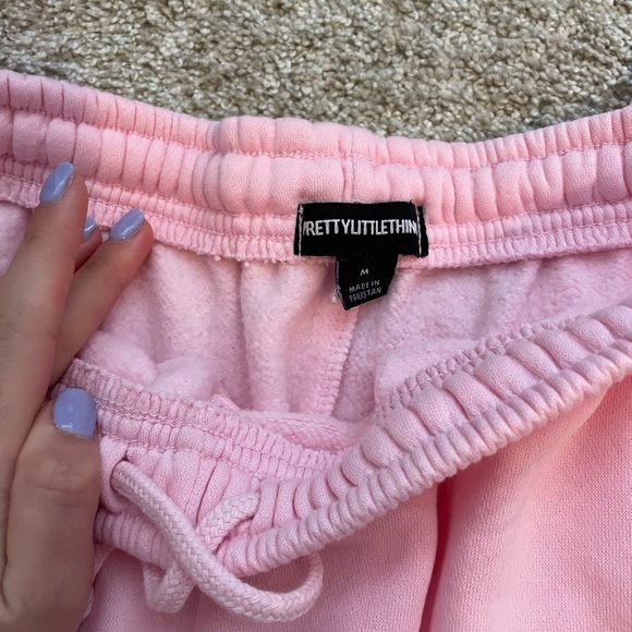 Pretty little thing sweats - Picture 3 of 3